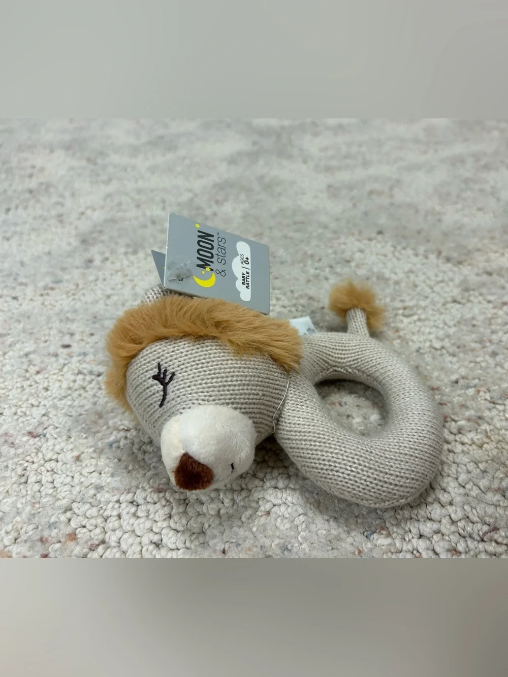 Moon & stars Beige Lion Knit Ring Rattle for Kids NWT